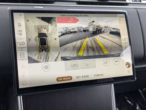 New 2026 Land Rover Range Rover SE image 13