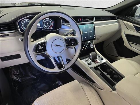 Certified 2025 Jaguar F-PACE R-Dynamic S image 16