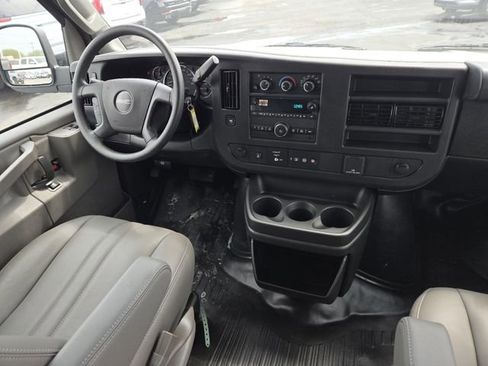New 2025 GMC Savana 3500 Extended w/ Driver Convenience Package RWD image 23