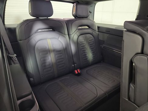 Used 2024 Rivian R1S Adventure AWD/4WD image 25