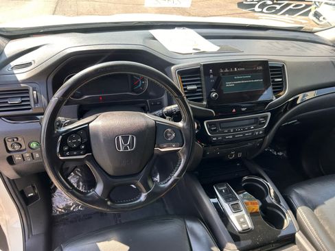 Used 2019 Honda Pilot Touring image 13