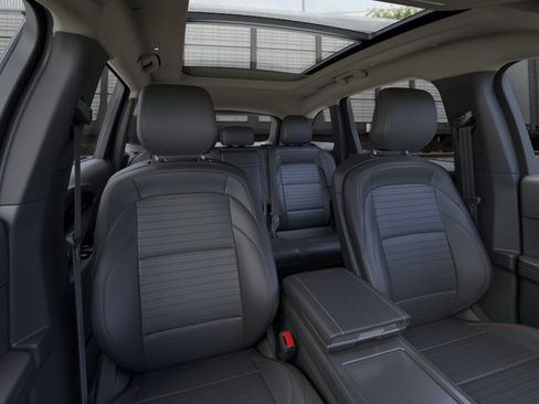 New 2026 Lincoln Nautilus Reserve AWD/4WD image 34