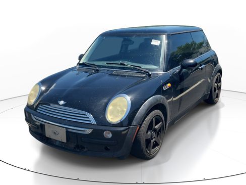 Used 2004 MINI Cooper Hardtop FWD image 3