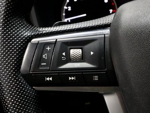 Used 2022 Mitsubishi Outlander SE image 25