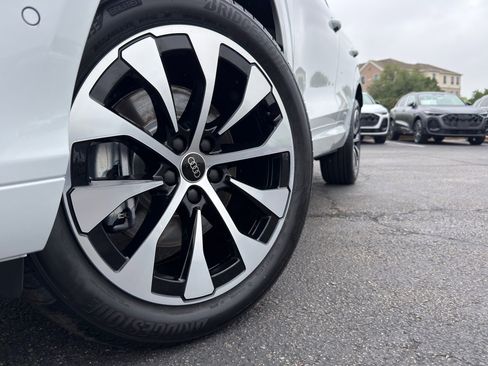 New 2026 Audi Q3 quattro 2.0T AWD/4WD image 3