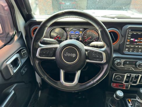 Used 2020 Jeep Gladiator Mojave AWD/4WD image 31