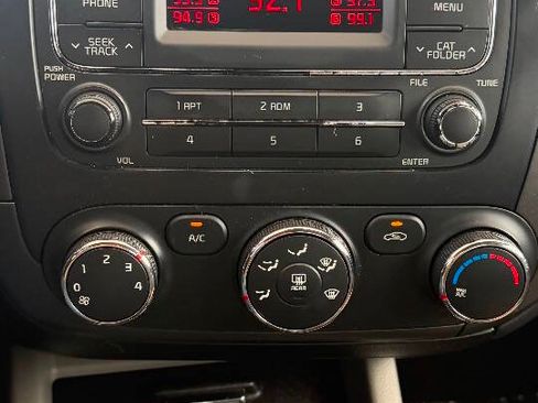 Used 2015 Kia Forte LX FWD image 15