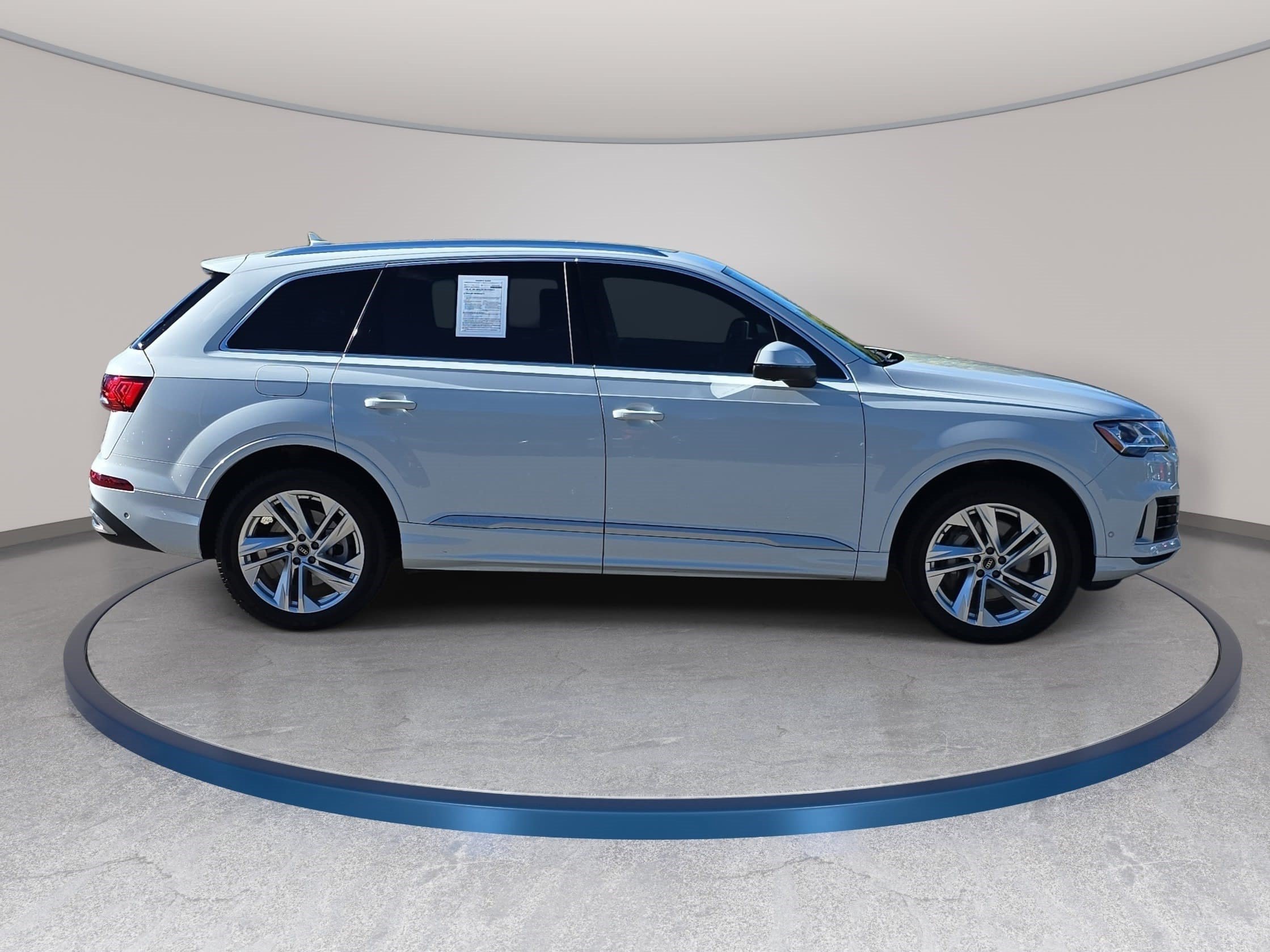 Used 2022 Audi Q7 3.0T Premium Plus w/ Premium Plus Package AWD/4WD image 4