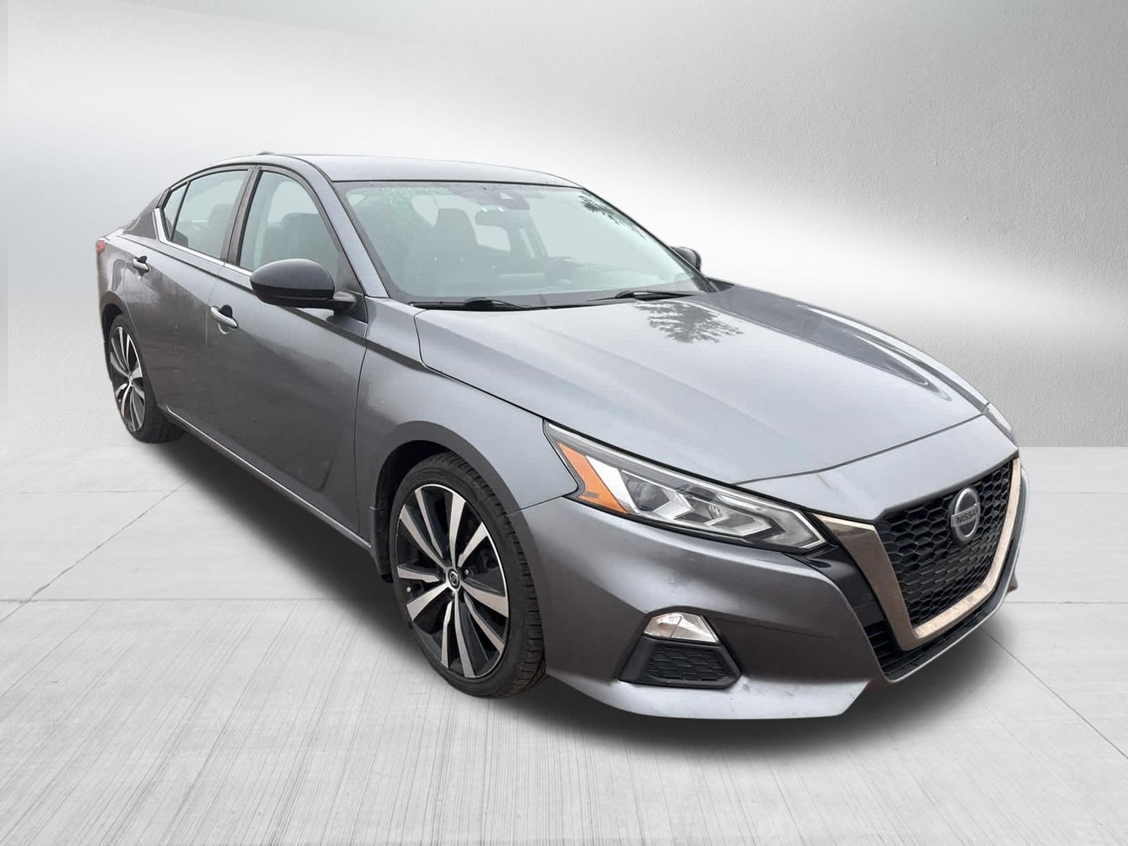 Used 2020 Nissan Altima 2.5 SR FWD image 3