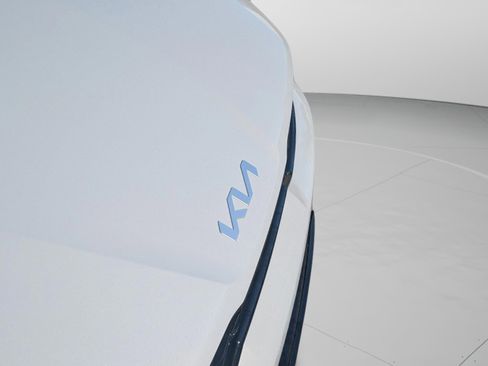 Used 2025 Kia K5 GT-Line image 11