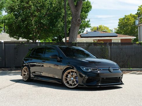 Used 2024 Volkswagen Golf R AWD/4WD image 2
