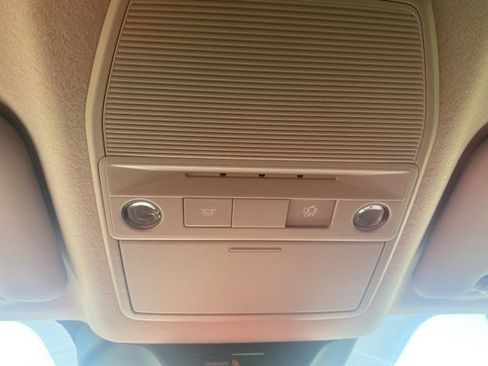 New 2025 Nissan Kicks SR image 25