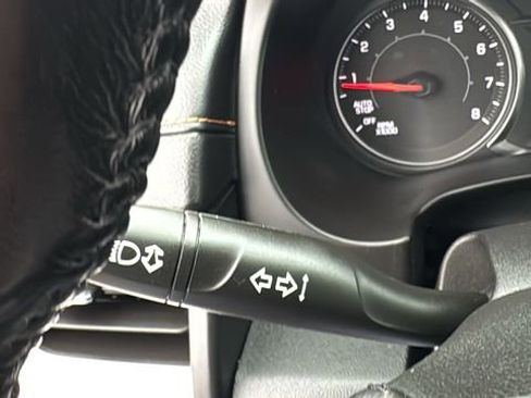 Used 2019 GMC Terrain SLE w/ Driver Convenience Package image 16