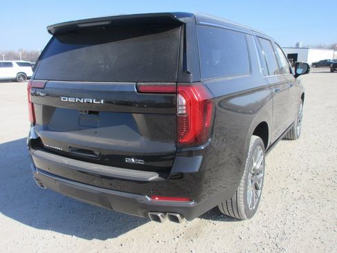 New 2026 GMC Yukon XL Denali Ultimate image 4