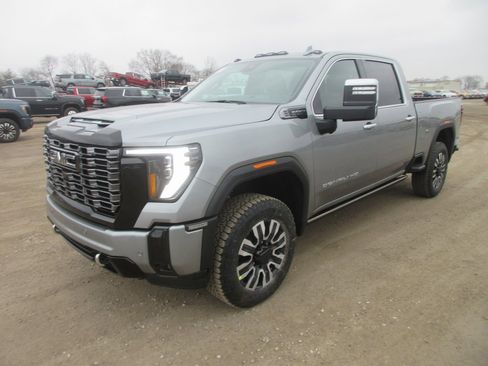 New 2026 GMC Sierra 2500 Denali Ultimate image 11