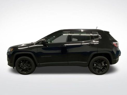 New 2025 Jeep Compass Latitude w/ Sun & Sound Group image 12