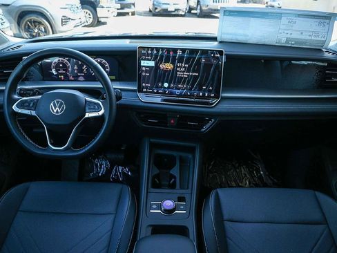 New 2026 Volkswagen Tiguan SE image 18