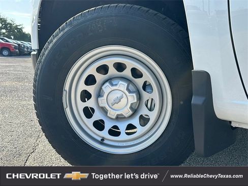 Used 2026 Chevrolet Silverado 1500 W/T image 9