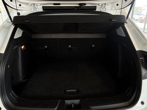 Used 2025 Chevrolet Trax LT image 31