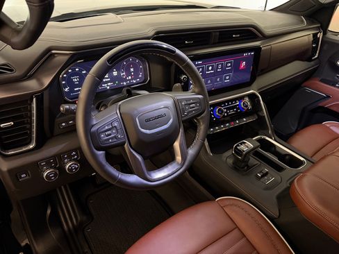 Used 2026 GMC Sierra 1500 Denali Ultimate AWD/4WD image 4