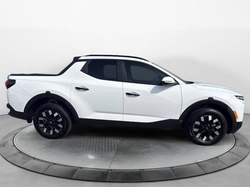 Used 2025 Hyundai Santa Cruz SEL FWD image 2