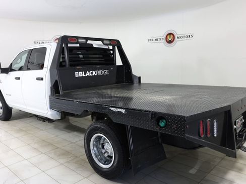 Used 2024 RAM 3500 SLT w/ Quick Order Package 2YG SLT AWD/4WD image 4