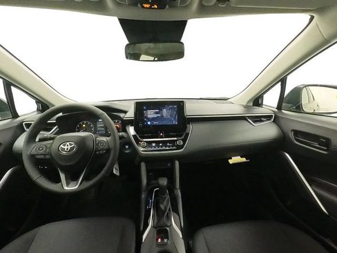 Certified 2024 Toyota Corolla Cross LE w/ Moonroof Package AWD/4WD image 27