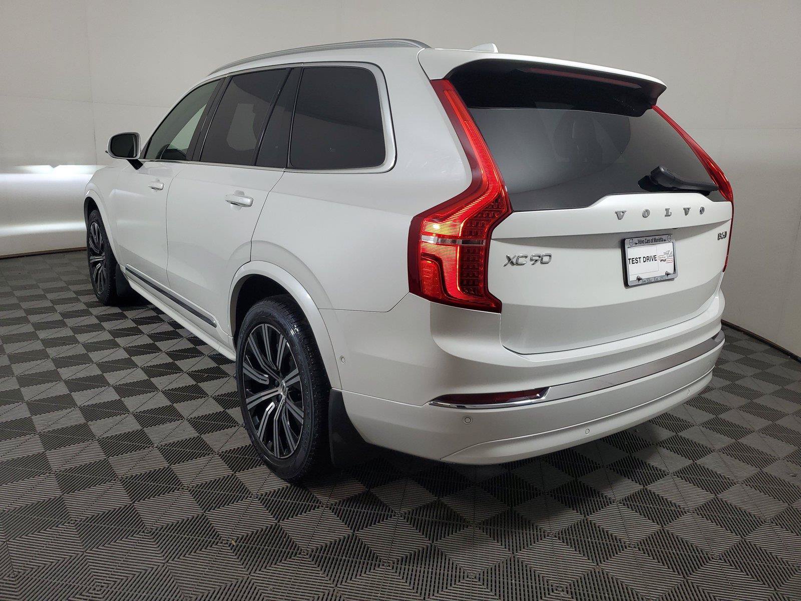 Used 2024 Volvo XC90 B6 Plus w/ Protection Package AWD/4WD image 4