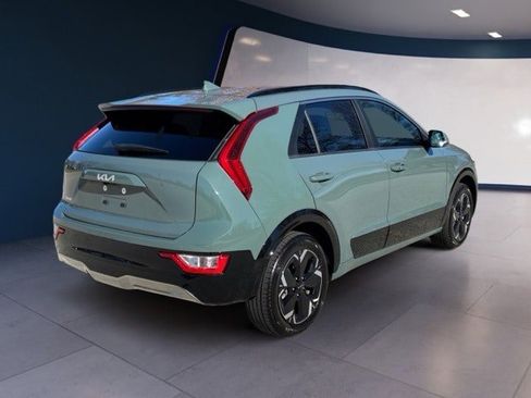 Certified 2025 Kia Niro Wind w/ Wind Preserve Package image 5