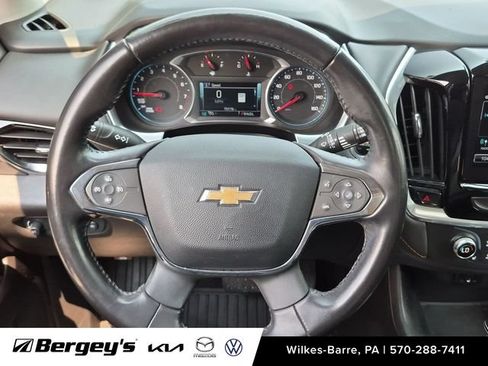Used 2019 Chevrolet Traverse LT w/ LT Premium Package AWD/4WD image 15