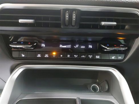 Used 2024 MAZDA CX-90 Plug-In Hybrid w/ Premium Pkg image 23