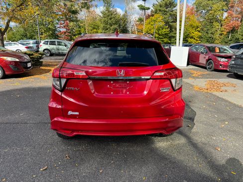 Used 2019 Honda HR-V Touring image 4