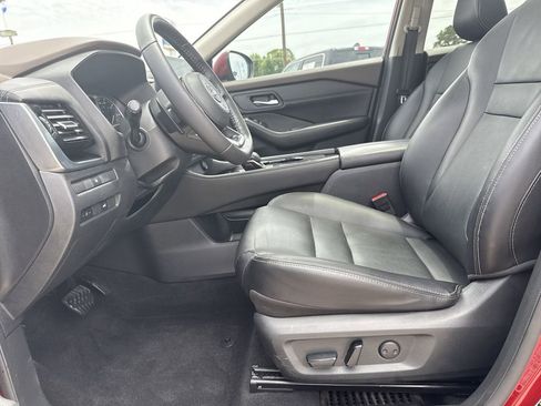 Used 2023 Nissan Rogue SL w/ SL Premium Package FWD image 12