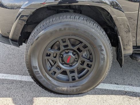 Used 2023 Toyota 4Runner SR5 Premium w/ Moonroof Package image 24