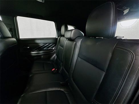 Used 2019 Mitsubishi Outlander GT image 24