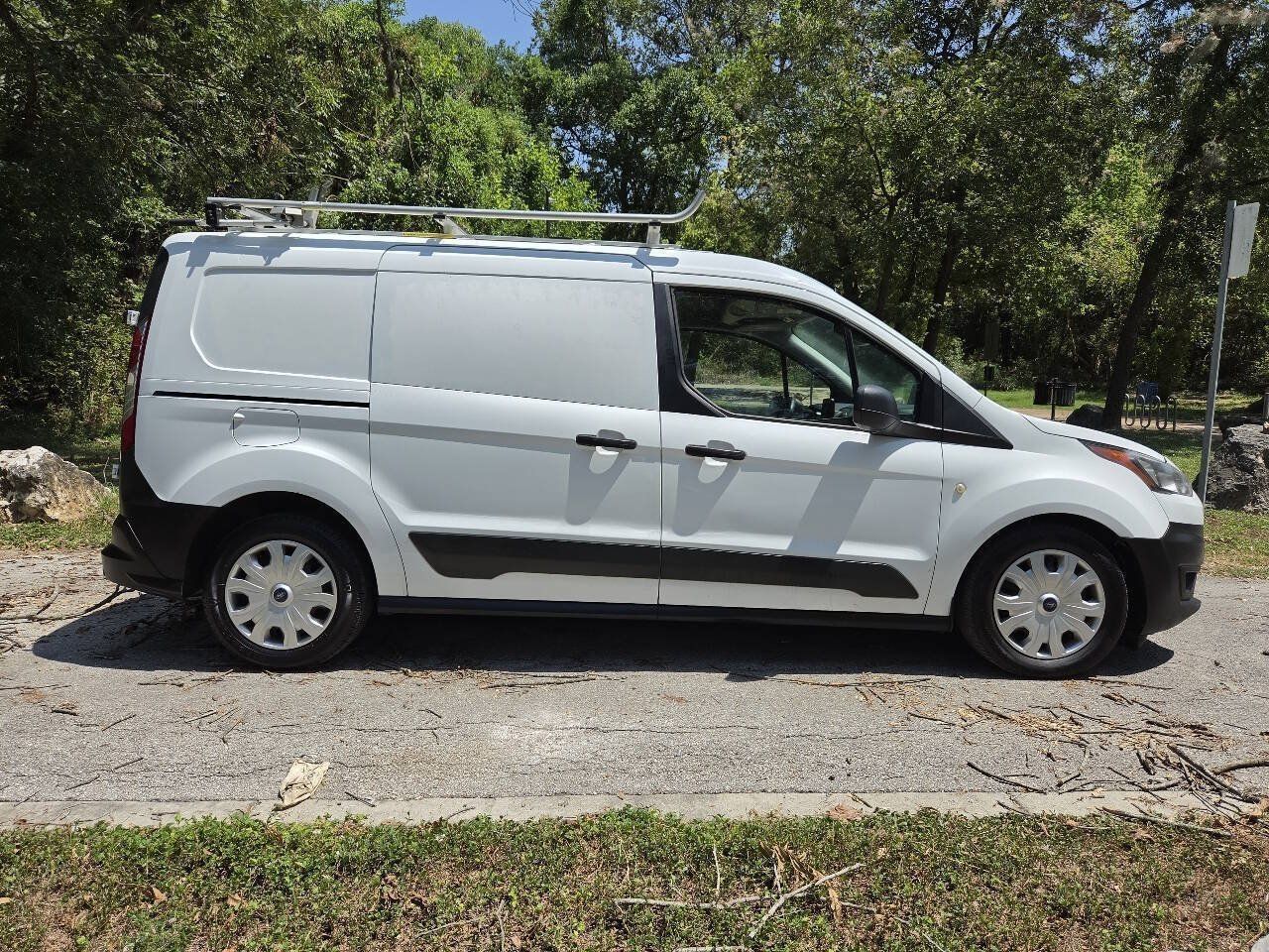 Used 2020 Ford Transit Connect XL FWD image 3