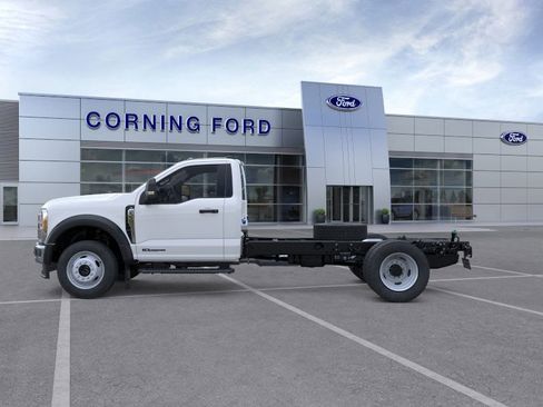 New 2025 Ford F550 4x4 Regular Cab Super Duty image 3