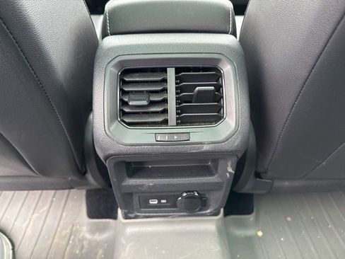 Used 2022 Volkswagen Tiguan SE image 26