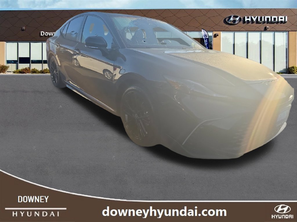 Used 2025 Toyota Camry SE w/ Convenience Package FWD image 6