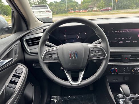 Used 2025 Buick Encore GX Preferred FWD image 30