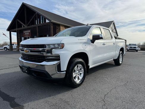 Used 2021 Chevrolet Silverado 1500 LT w/ Bed Protection Package AWD/4WD image 2