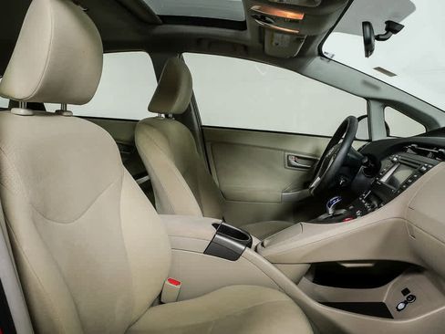 Used 2014 Toyota Prius Three w/ Solar Roof Package FWD image 21