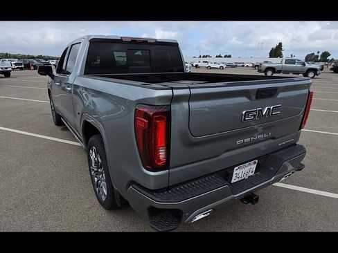 Used 2025 GMC Sierra 1500 Denali Ultimate AWD/4WD image 8