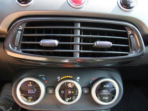 Used 2023 FIAT 500X Sport w/ Technology Group image 24