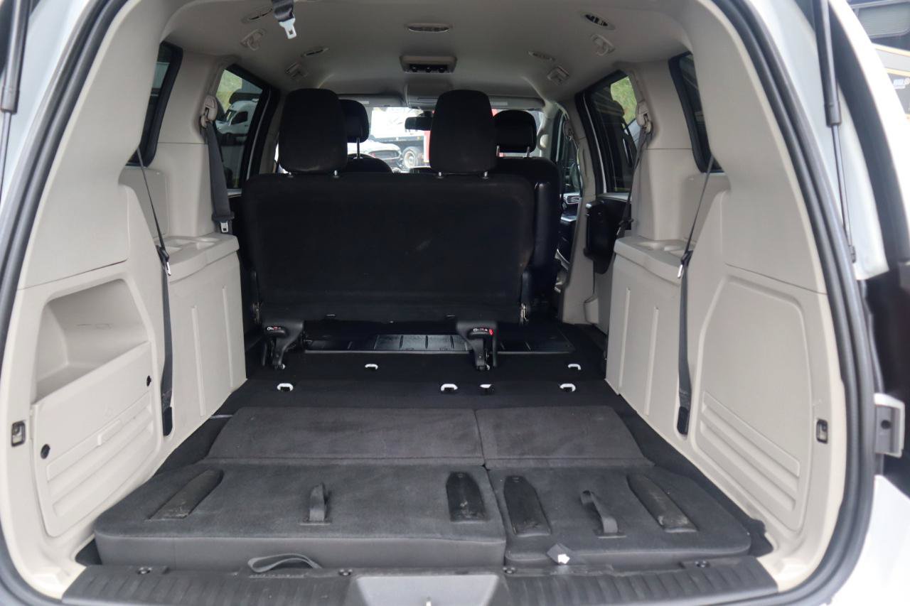 Used 2019 Dodge Grand Caravan SE w/ UConnect Hands-Free Group FWD image 43