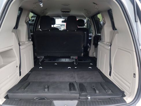 Used 2019 Dodge Grand Caravan SE w/ UConnect Hands-Free Group FWD image 43