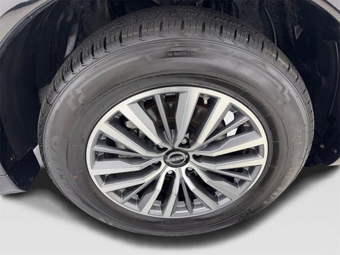 Used 2024 Nissan Armada SL image 87