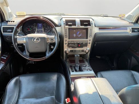Used 2019 Lexus GX 460 Luxury AWD/4WD image 16
