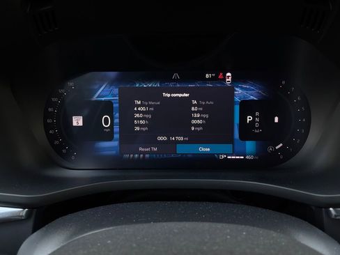Used 2025 Volvo XC60 B5 Plus AWD/4WD image 37