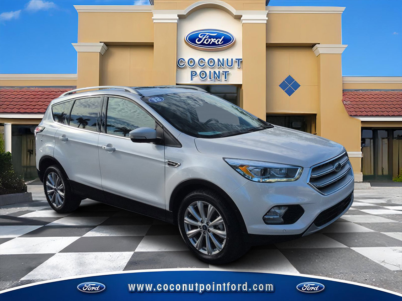 Used 2018 Ford Escape Titanium w/ Ford Safe & Smart Package FWD image 1